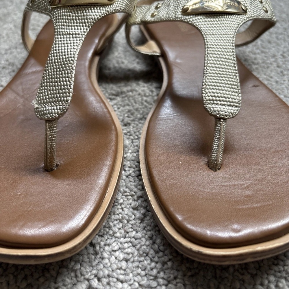 Michael Kors Metallic Gold T-Strap Leather Sandals size 9 m - Picture 14 of 16